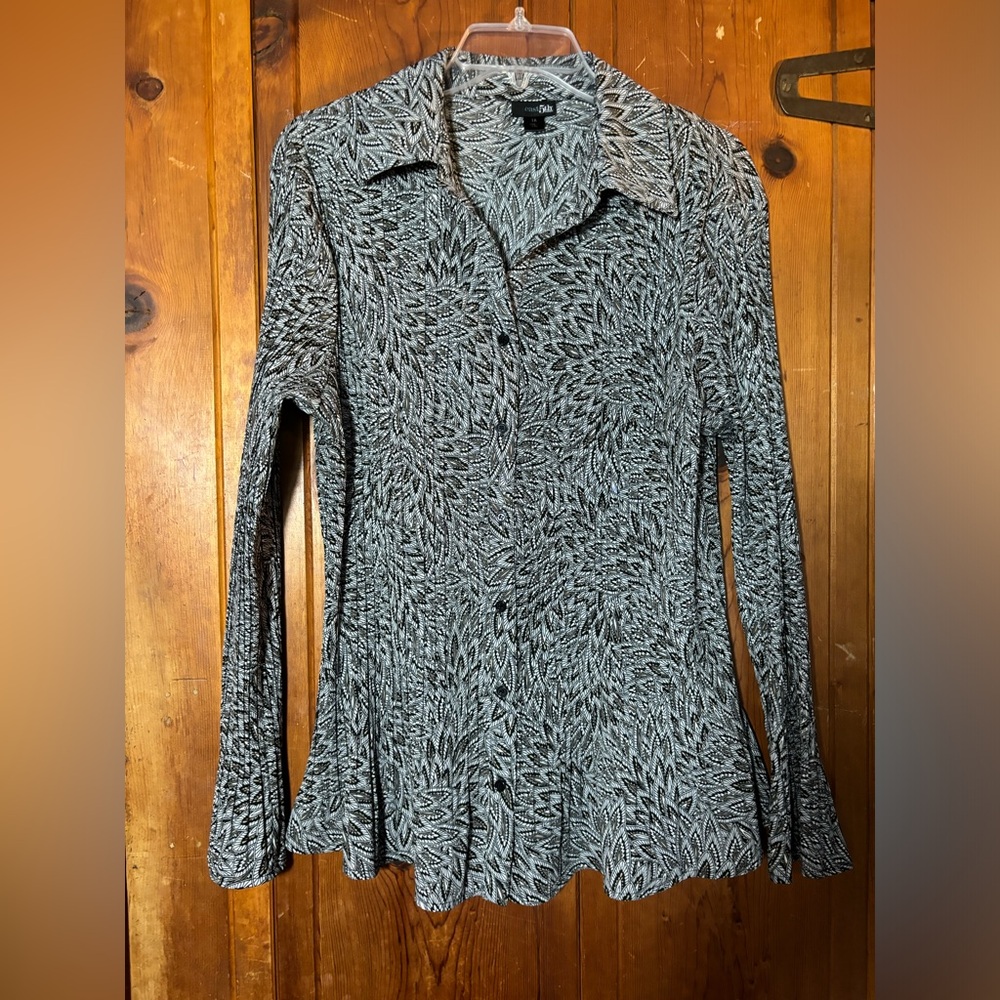 Black and white print button down long sleeve blouse